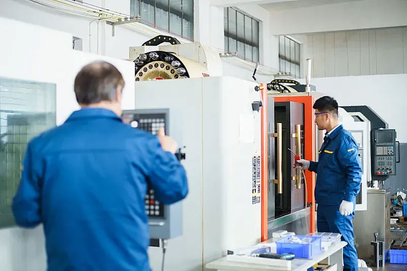 cnc mill programmers are programming